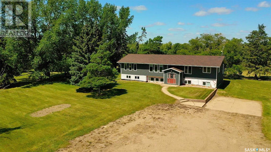 Morales Acreage, Saltcoats Rm No 213