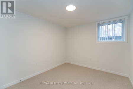 Th 505 130 Honeyscrisp Crescent, Vaughan