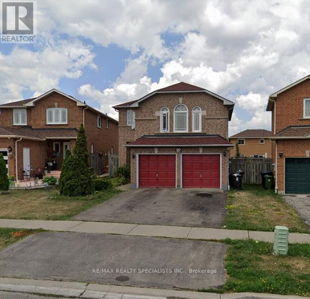 Upper 16 Upper Humber Drive, Toronto West Humber Clairville