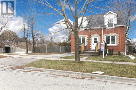 Upper 254 Hibbert Avenue, Oshawa Vanier