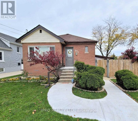 Upper 371 East 28th Street, Hamilton Burkholme