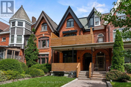 Upper 443 Manning Avenue, Toronto Palmerston Little Italy